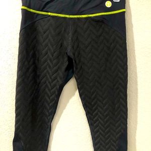 Trina Turk Black Capri Leggings